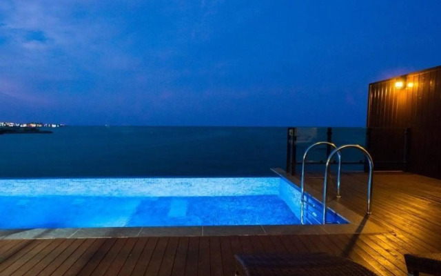 Pohang Mersong Pool And Spa