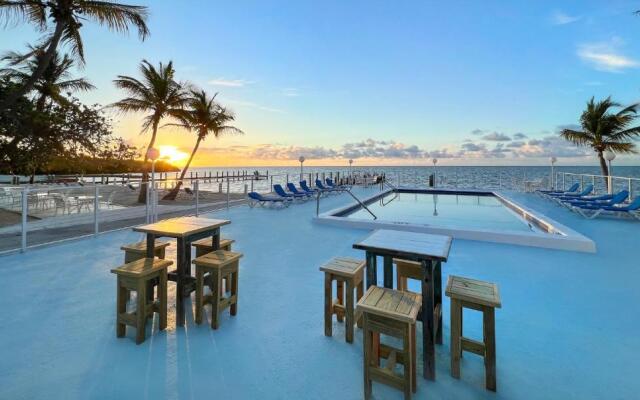 Pines & Palms Resort