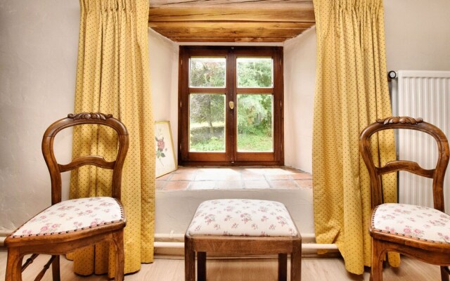 Picturesque Holiday Home in Petites Tailles with Garden