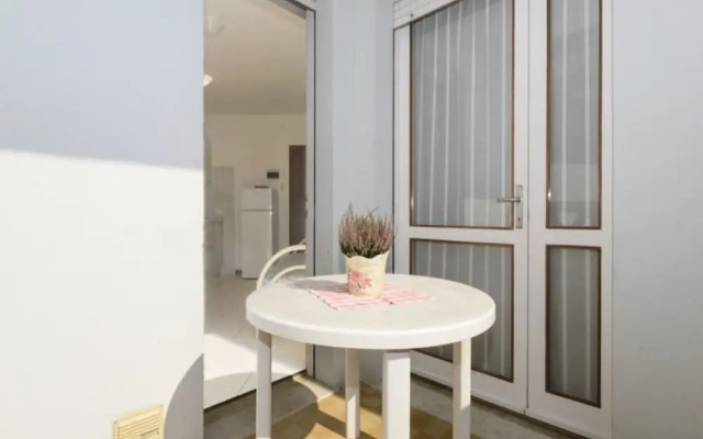 Charming Property With Shared Pool