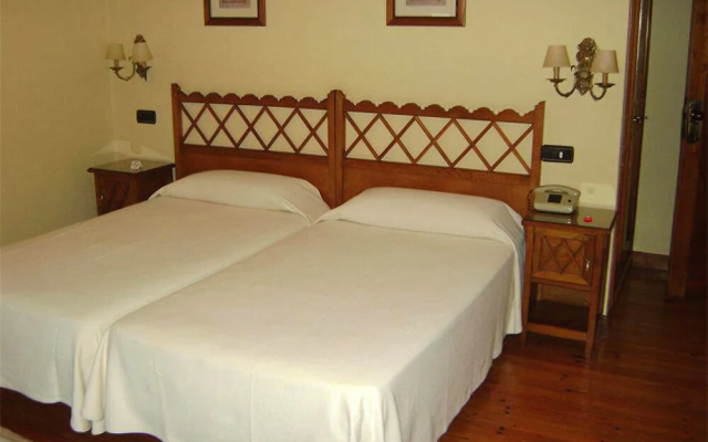 Hotel Restaurante Regueiro