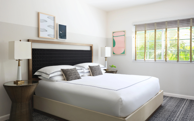 Kimpton Surfcomber Hotel by IHG