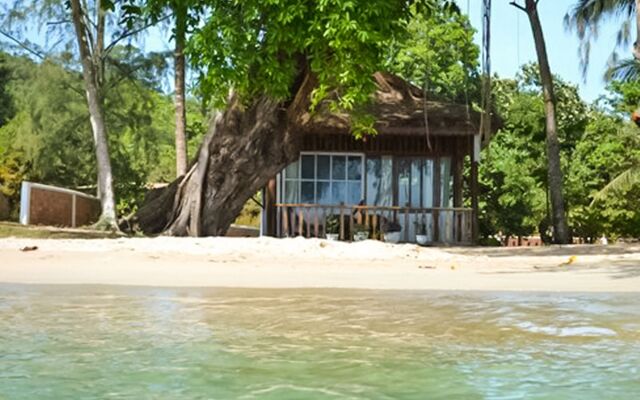 Bamboo Cottages