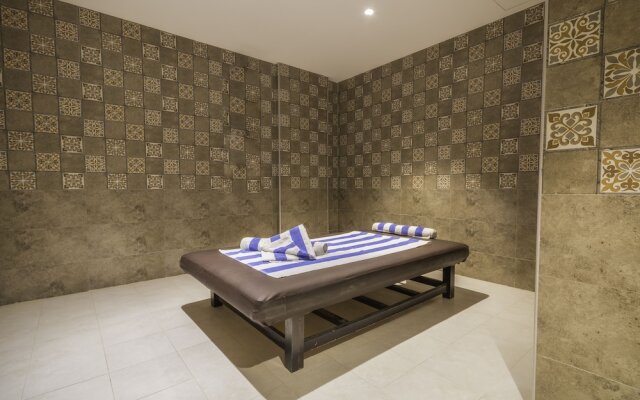 The Address Palace Hotel & Apartment