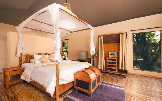 Mara Kimana Camp