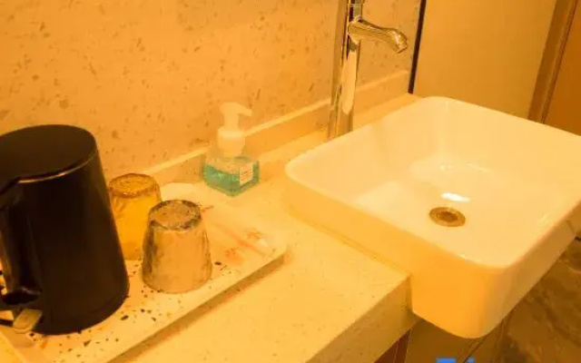 Yun Pan S Light Luxury Hotel (City God Temple)