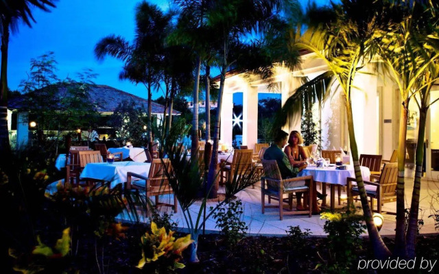 West Bay Club