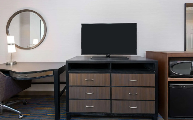 Hampton Inn & Suites Buffalo Downtown