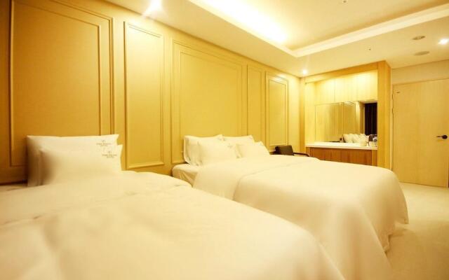 Time Square Hotel