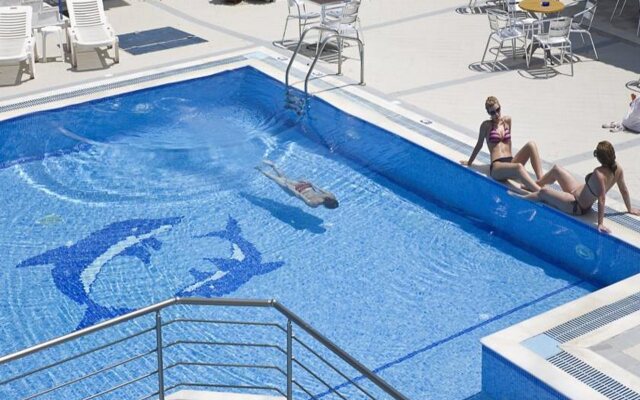 Stratos Hotel