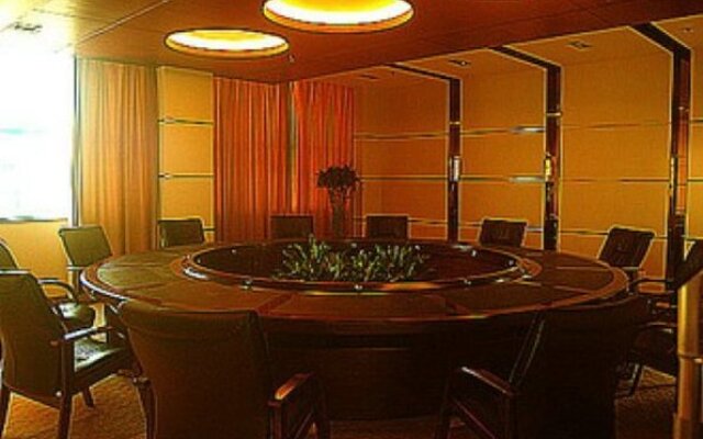 Maple International Hotel