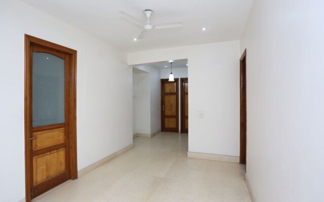 OYO 14445 Cyber Inn