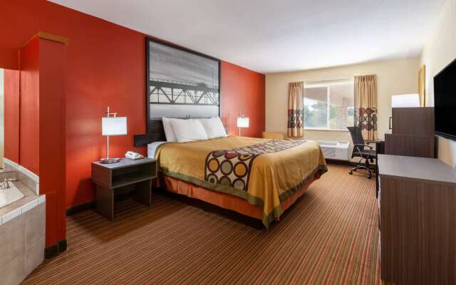 Super 8 by Wyndham Big Rapids