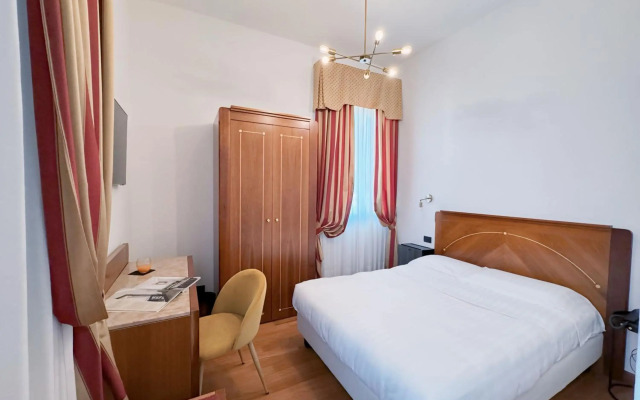 Rechigi Park Hotel