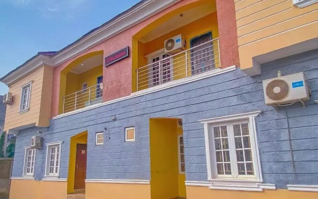Stardust Apartments