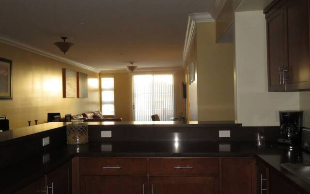 2 Bed 2 Bath in Studio City