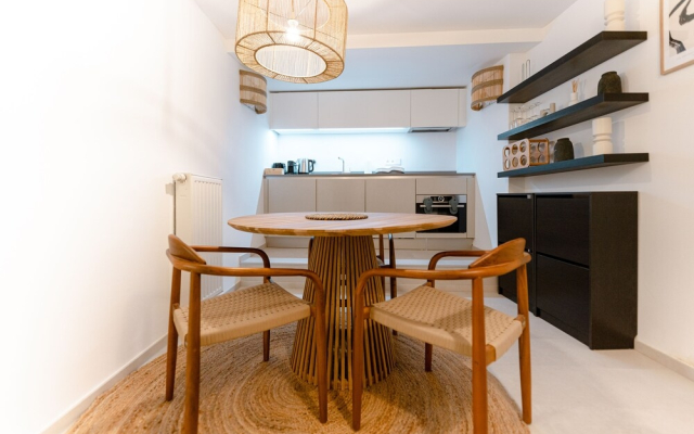 Luxury 1Br Apt W Terrace In City Centre