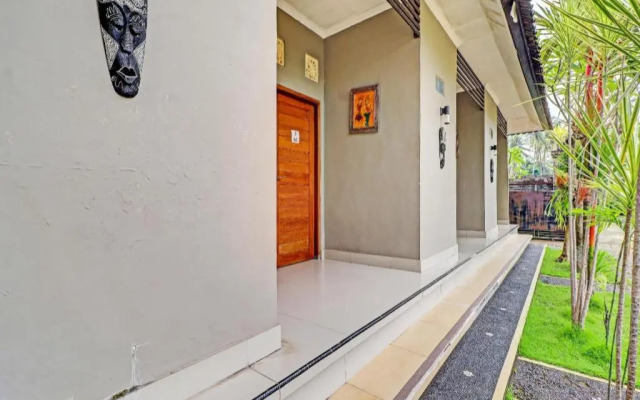 OYO 92203 Tata Guest House