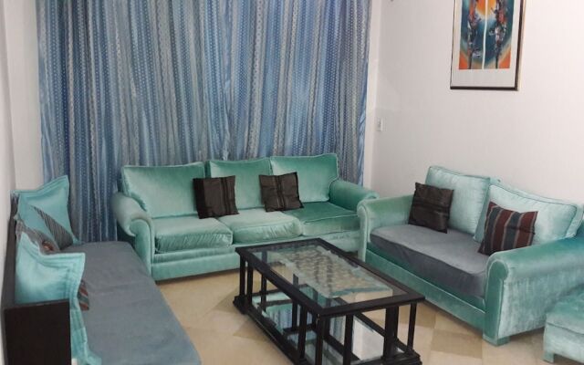 Spacious Very Modern Apartment Richly Furnished