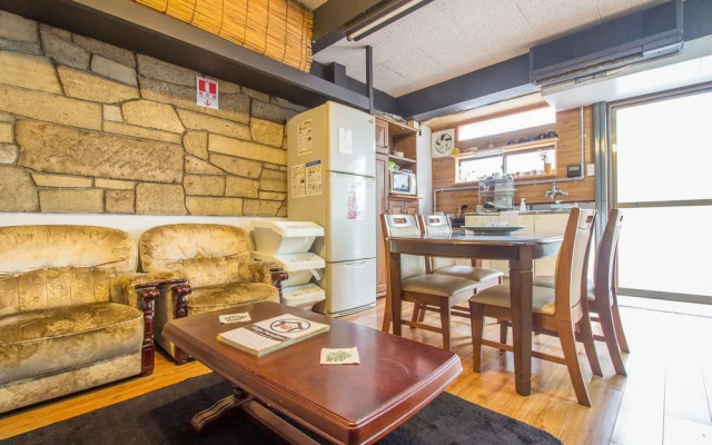 Gojo Paradiso homes restaurant and bar - Hostel