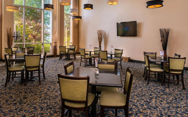 Holiday Inn Express & Suites Bucyrus by IHG