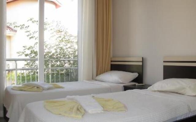 Sunset Beach Club Seashell 06