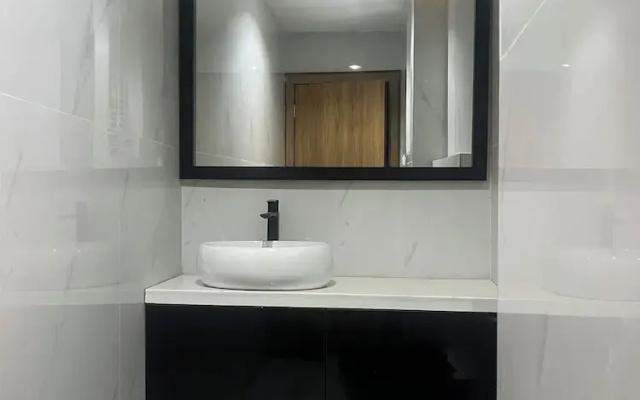 Hibernate - 2 Bedroom Apartment - VI