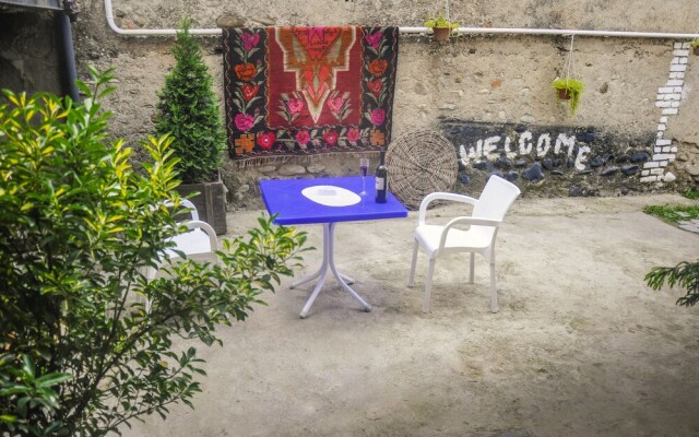 Tin-Tina Guest House