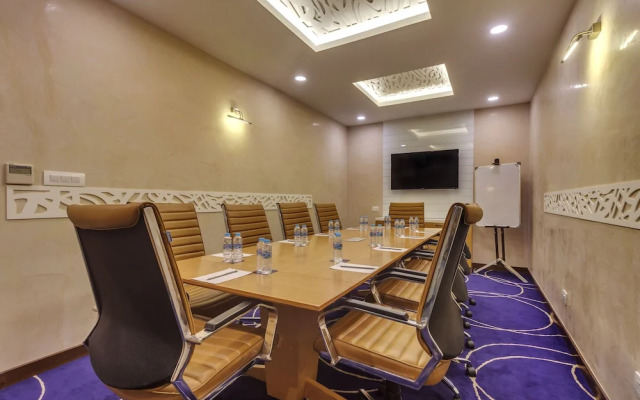 Golden Tulip New Delhi - Hari Nagar