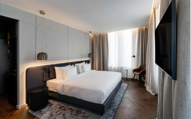 Отель Radisson Collection Hotel, Santa Sofia Milan