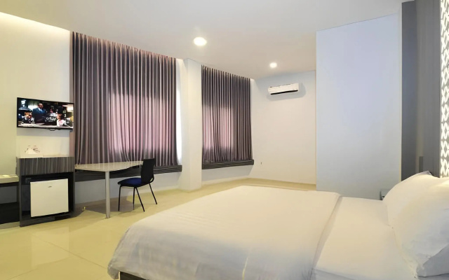 Studio Inn Suites