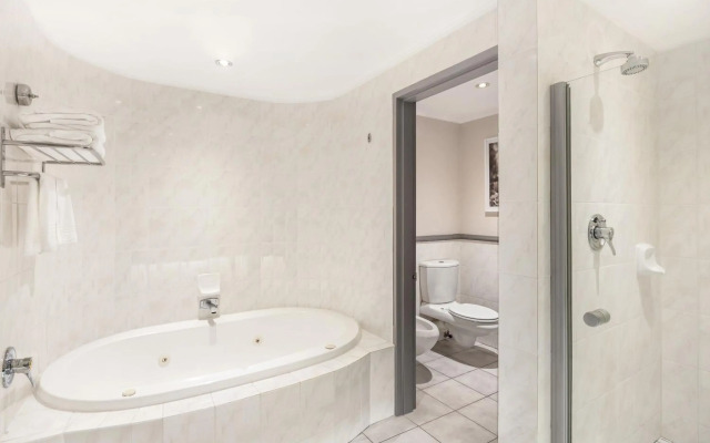 Protea Hotel by Marriott Johannesburg Balalaika Sandton