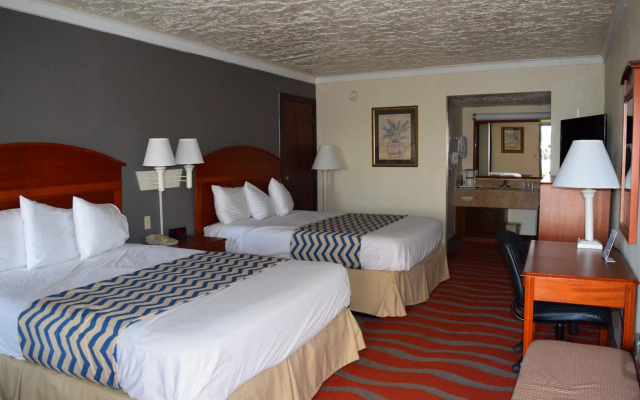 Travelodge Inn & Suites by Wyndham Norman