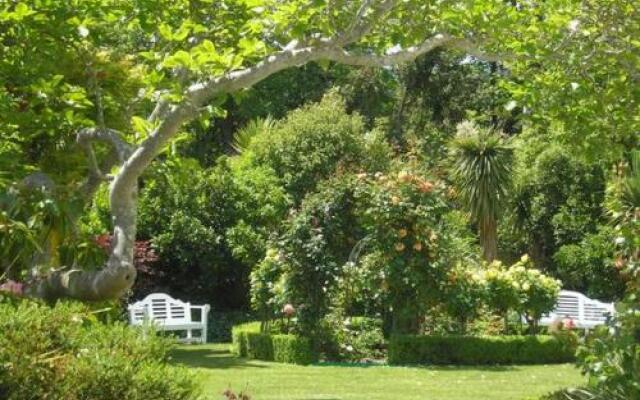 Oinako Bed & Breakfast