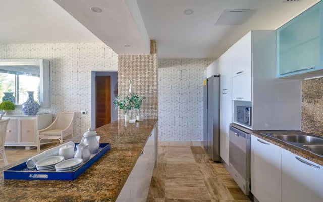 Beachfront Condo - Sea View Ah-202 Costa Atlantica