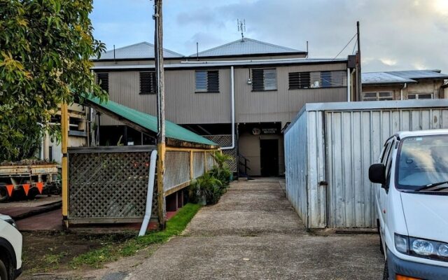 Grand Central Hotel Proserpine