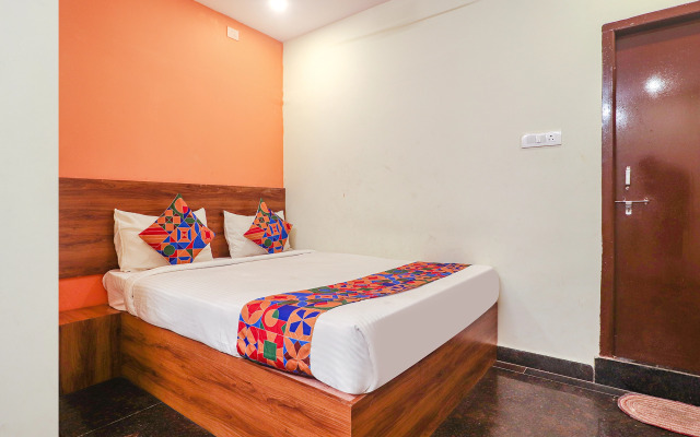 Fabexpress Simra Relax Inn
