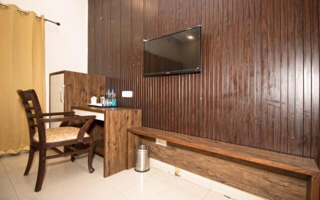 Hotel Revoli Amritsar
