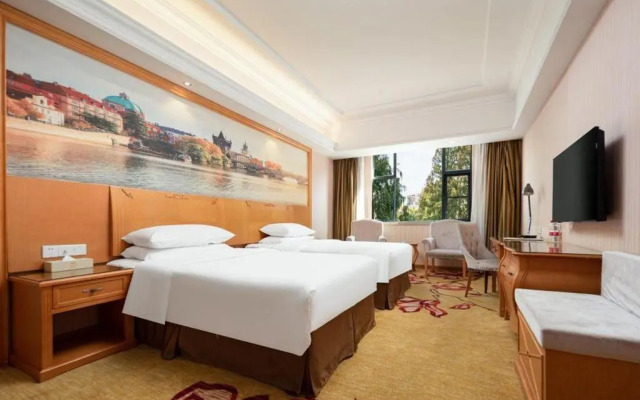 Vienna Hotel Wuhan Lengjiao Lake Wanda Metro