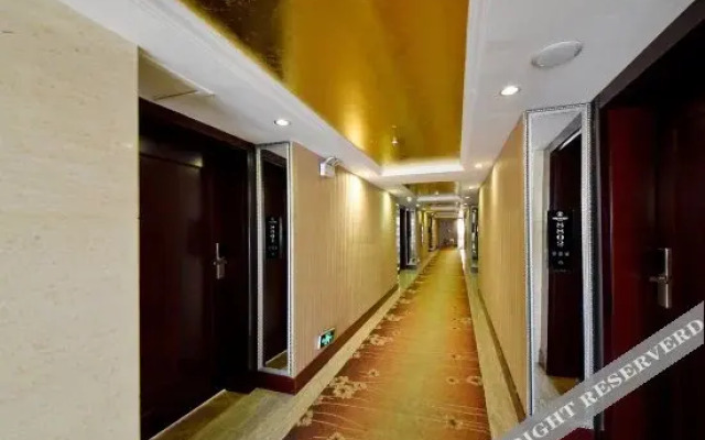 Vienna Hotel (Liuyang River Bridge Pedestrian Street)