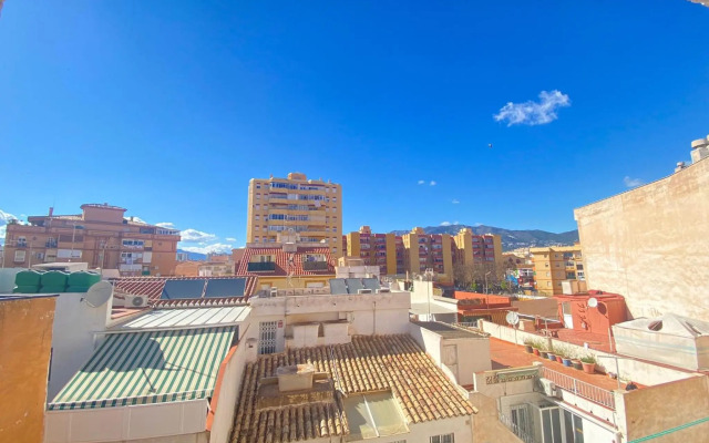 AMPLIO y CÉNTRICO APARTAMENTO CON APARCAMIENTO GRATUITO ALREDEDOR