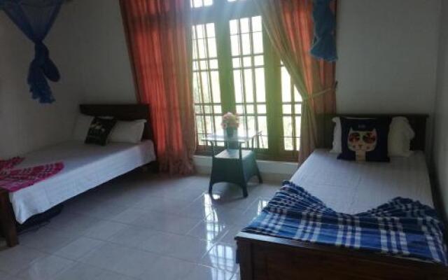 BLUE MOON - Kandy Cheap Guest House