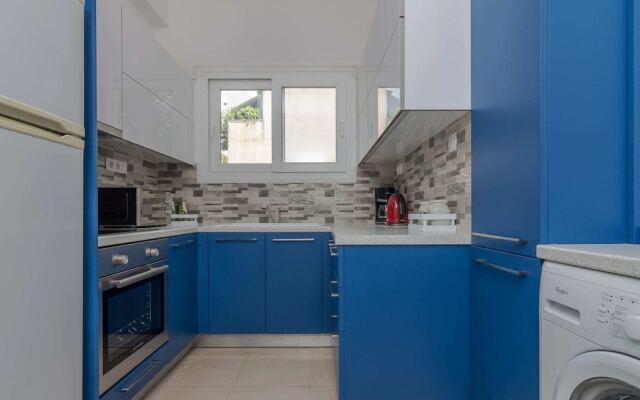 Adorable 2 Bedrooms Apartment in Athens