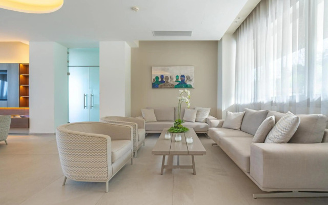 Ammon Zeus Luxury Beach Hotel