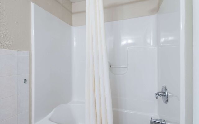 Econo Lodge Mechanicsburg