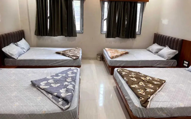 Purnima Hotel