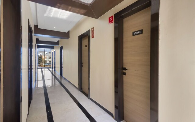 OYO 11576 Hotel Krishna Regency