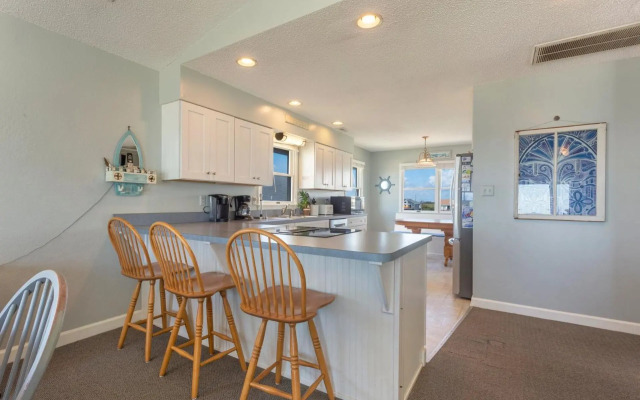 7083 Ocean Haven Oceanfront