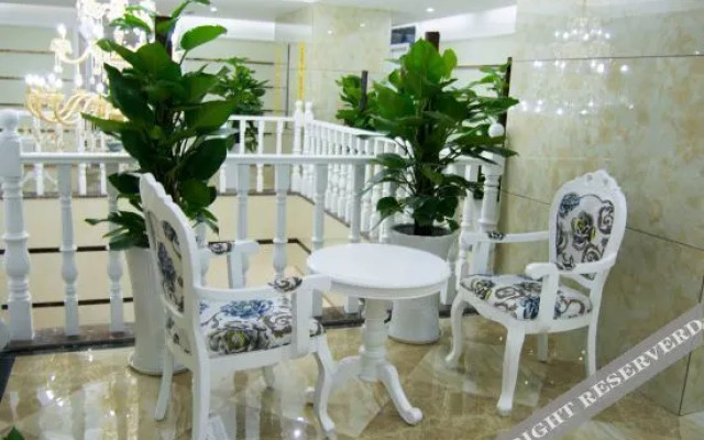 Mai Guo Light House Hotel