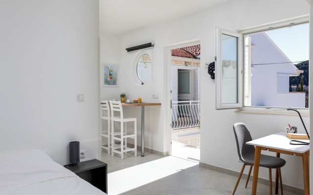 Sunny Palace Studio 1